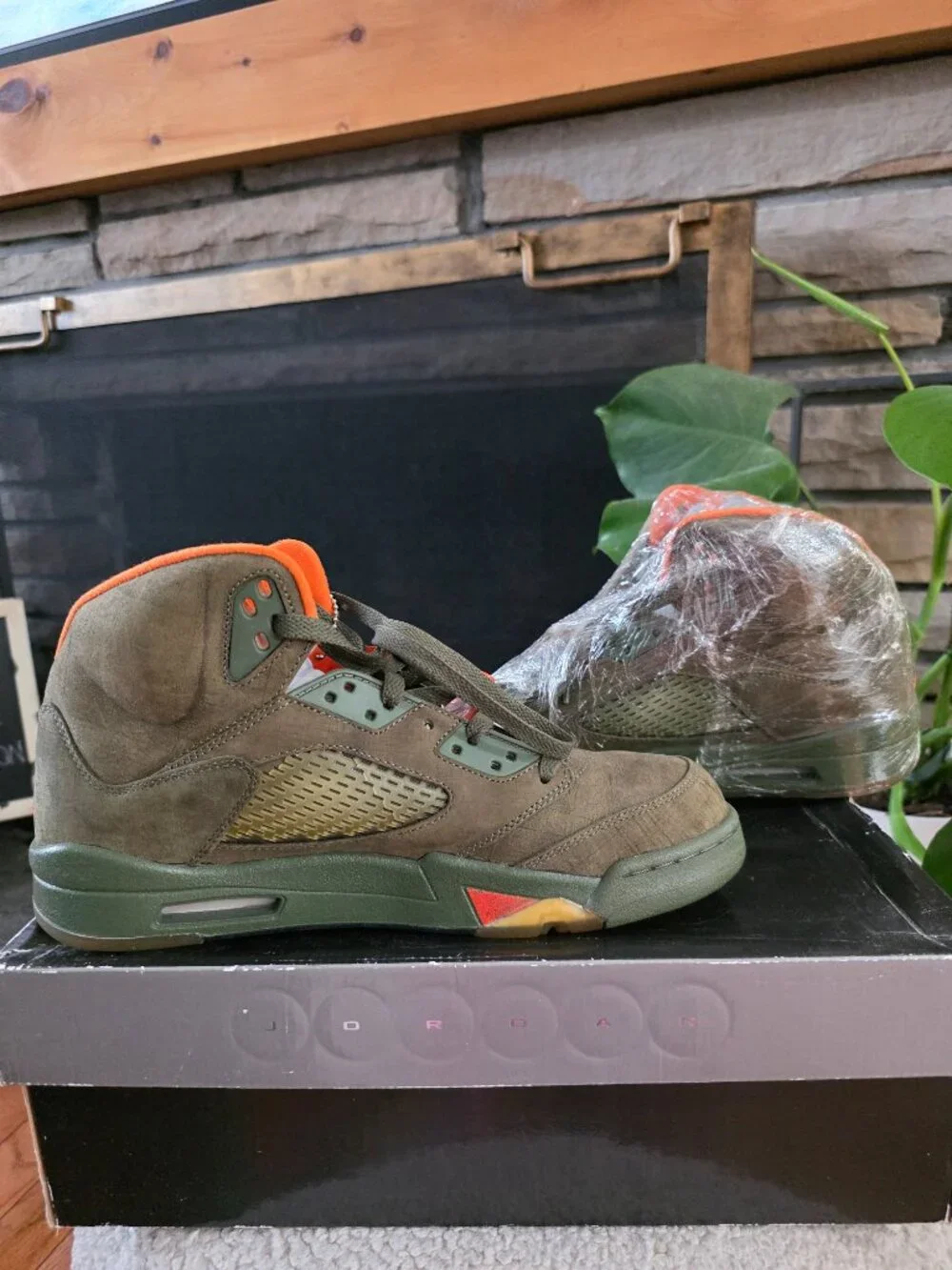 Air Jordan 5 Retro Olive & orange men size 10.5